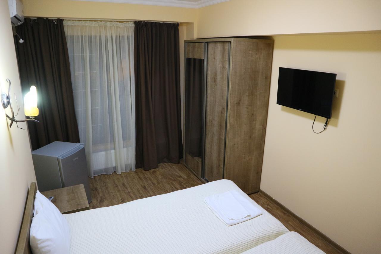 Batusihotel Batoumi Extérieur photo