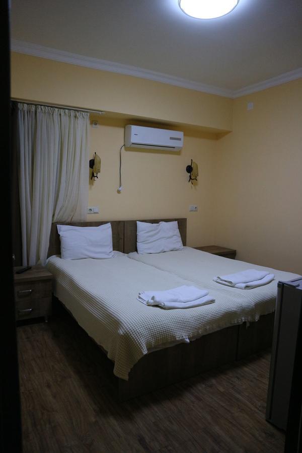 Batusihotel Batoumi Extérieur photo