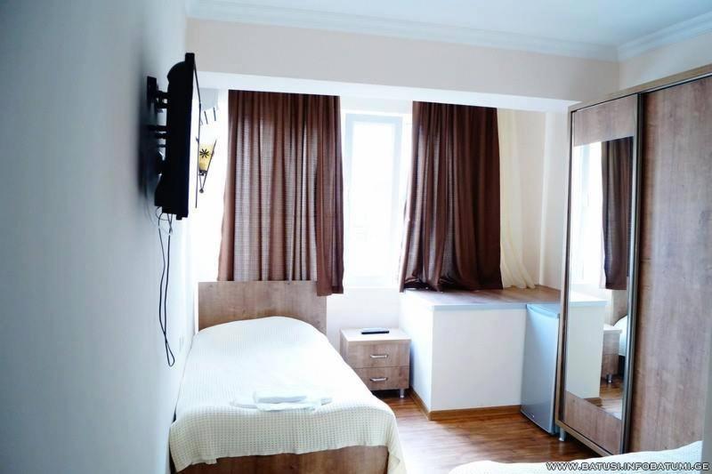 Batusihotel Batoumi Extérieur photo